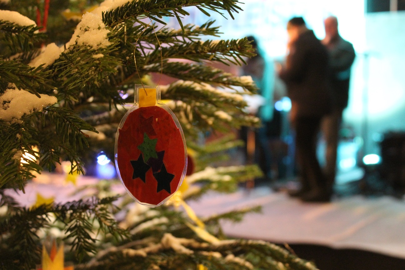 Holzdekoartikel Stern und Herz